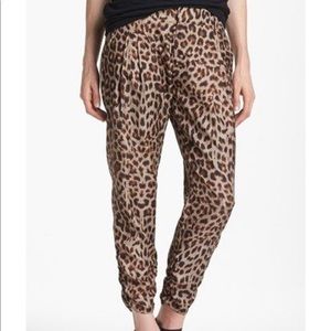 NEW Devlin Cheetah Leopard Pleated Pants Size 4